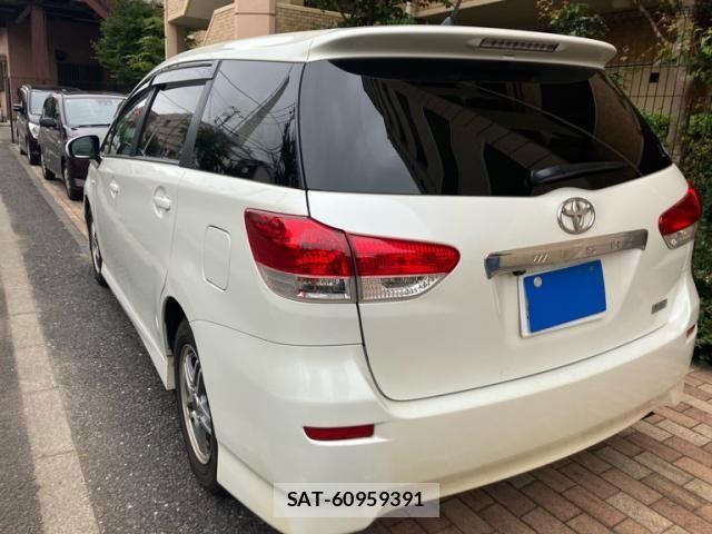 Toyota WISH 2010-02 7621487-3