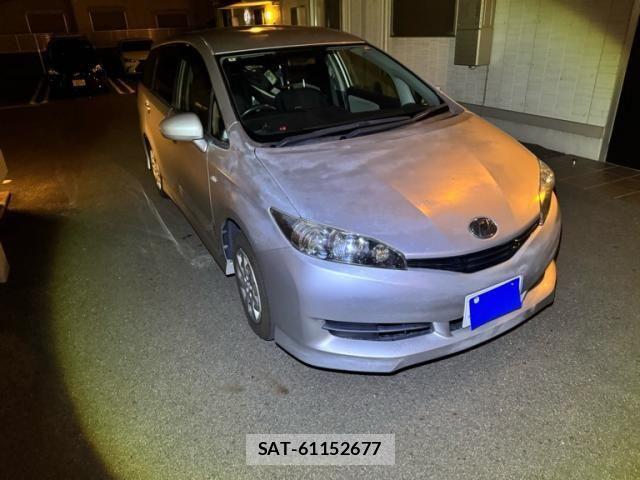 Toyota WISH 2010-08 7621492-1