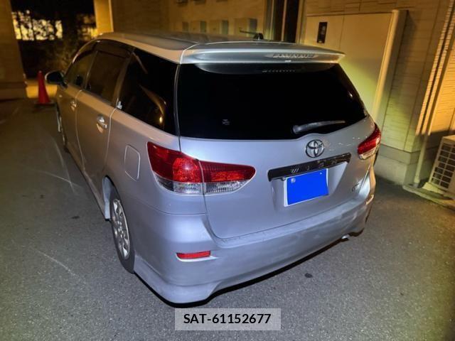 Toyota WISH 2010-08 7621492-3