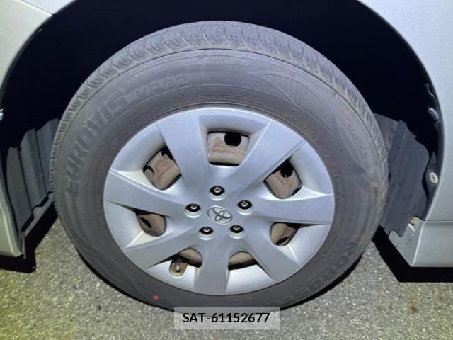 Toyota WISH 2010-08 7621492-7