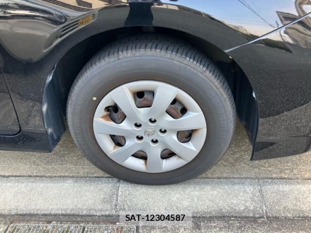 Toyota WISH 2013-07 7621485-16