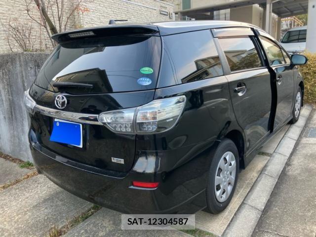 Toyota WISH 2013-07 7621485-3