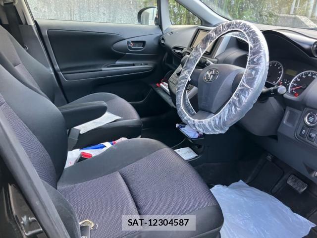 Toyota WISH 2013-07 7621485-4