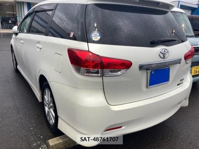 Toyota WISH 2011-06 7730933-3