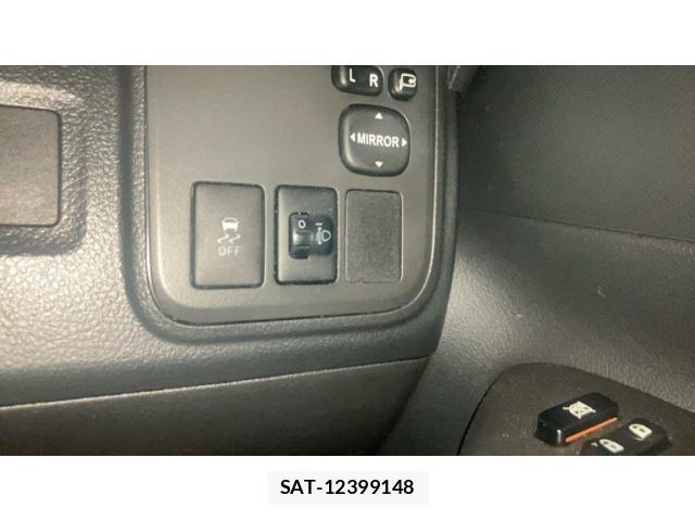 Toyota WISH 2015-01 7730956-18