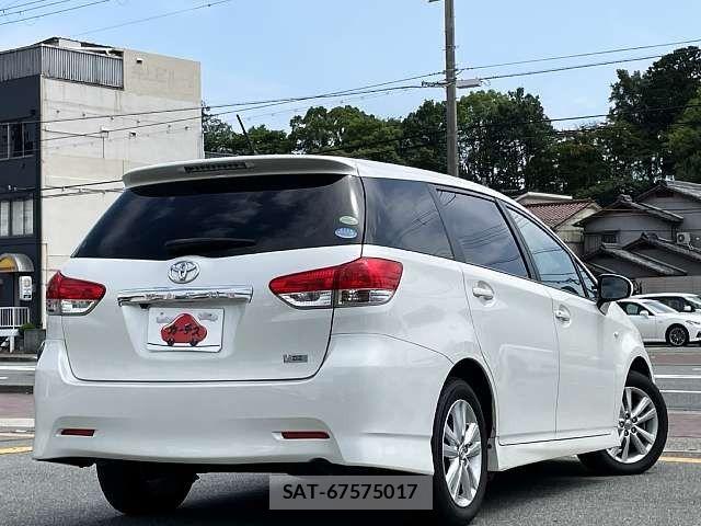Toyota WISH 2010-11 7730938-2
