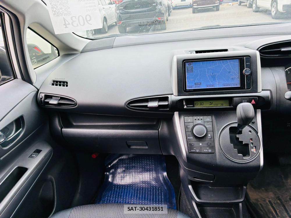 Toyota WISH 2013-05 7491205-17