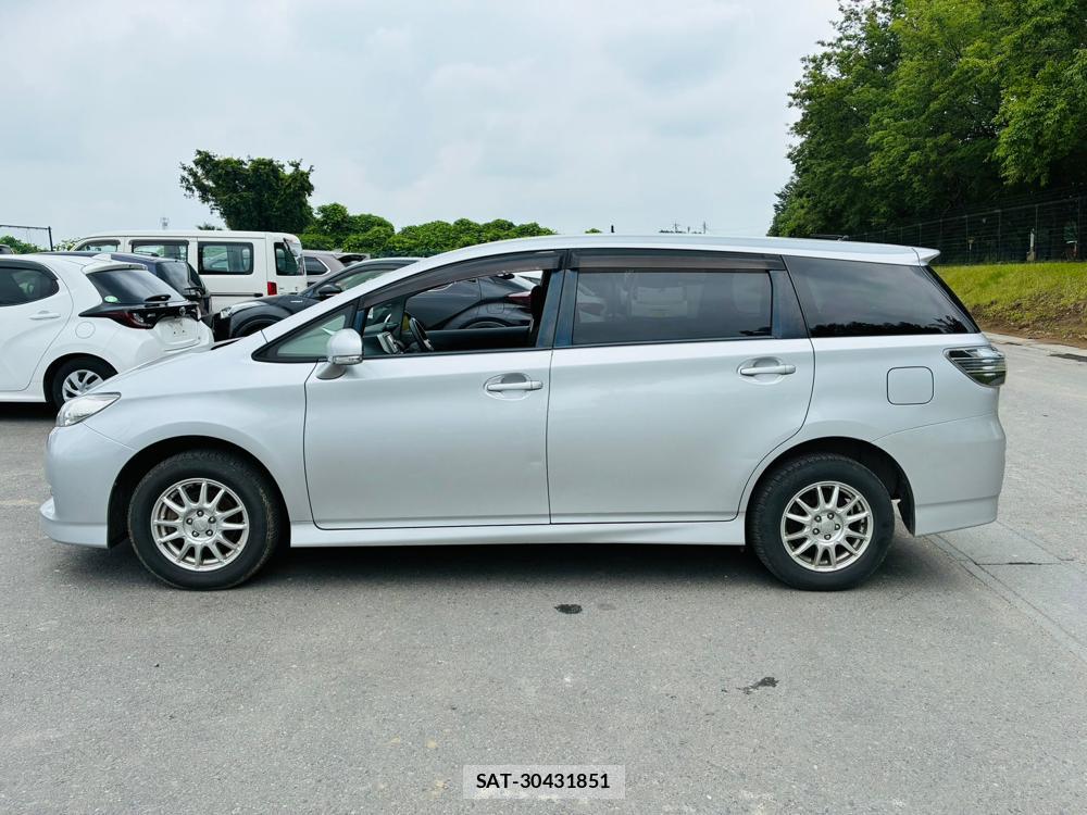Toyota WISH 2013-05 7491205-1