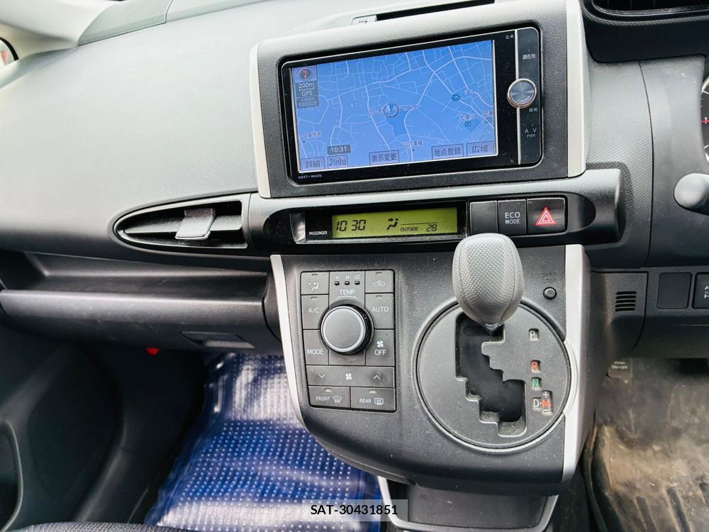 Toyota WISH 2013-05 7491205-19