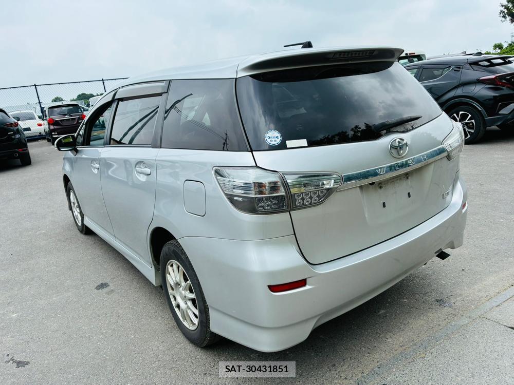 Toyota WISH 2013-05 7491205-2