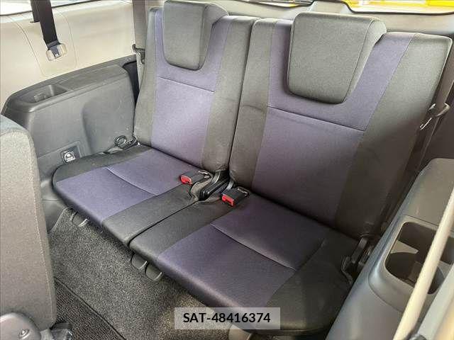 Toyota WISH 2012-05 7790675-23