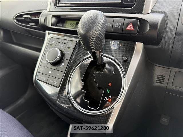 Toyota WISH 2015-07 7880646-25