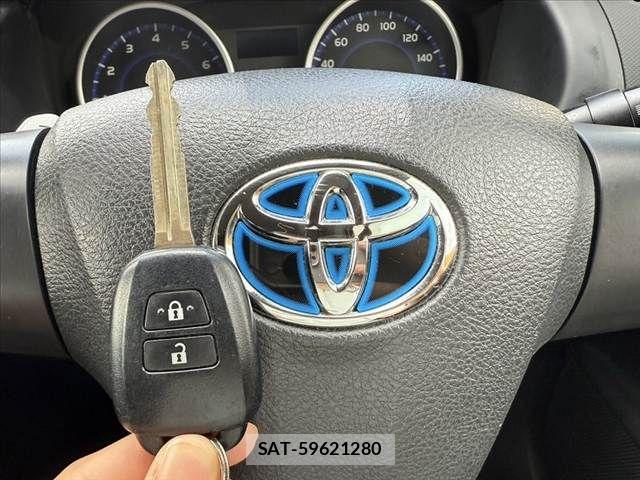 Toyota WISH 2015-07 7880646-3