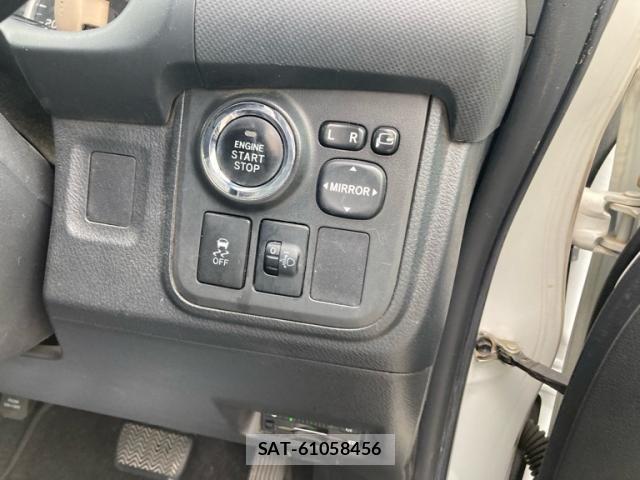 Toyota WISH 2013-10 7880653-16