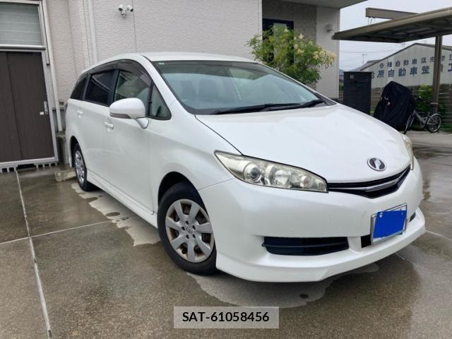 Toyota WISH 2013-10 7880653-2