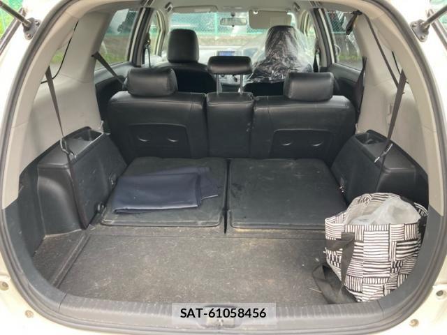 Toyota WISH 2013-10 7880653-7