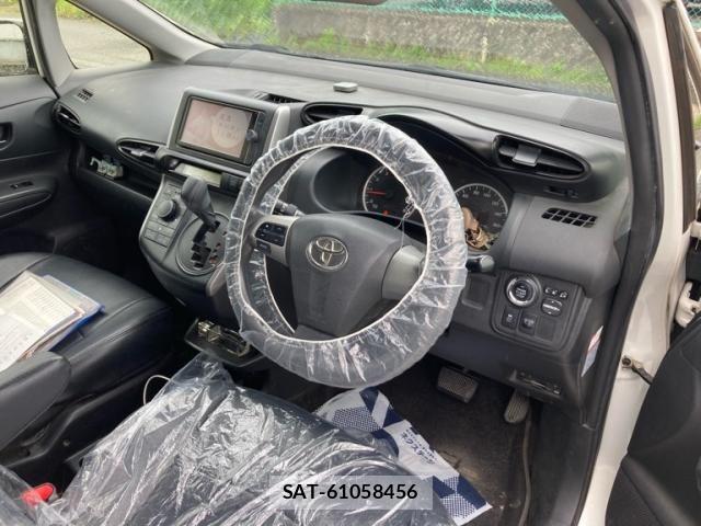 Toyota WISH 2013-10 7880653-8