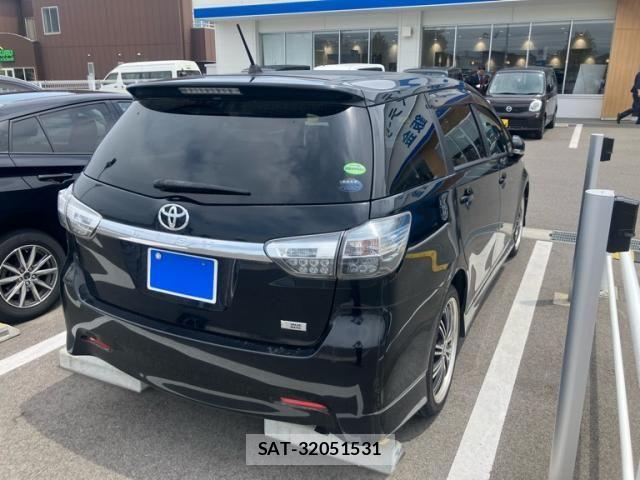 Toyota WISH 2013-07 7880649-4