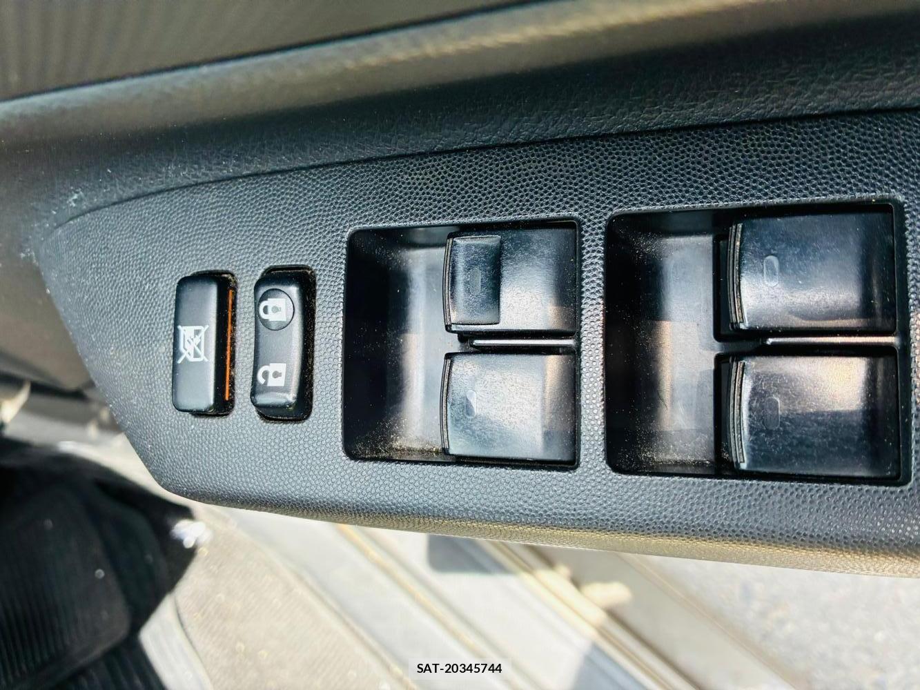 Toyota WISH 2010-10 7860326-20
