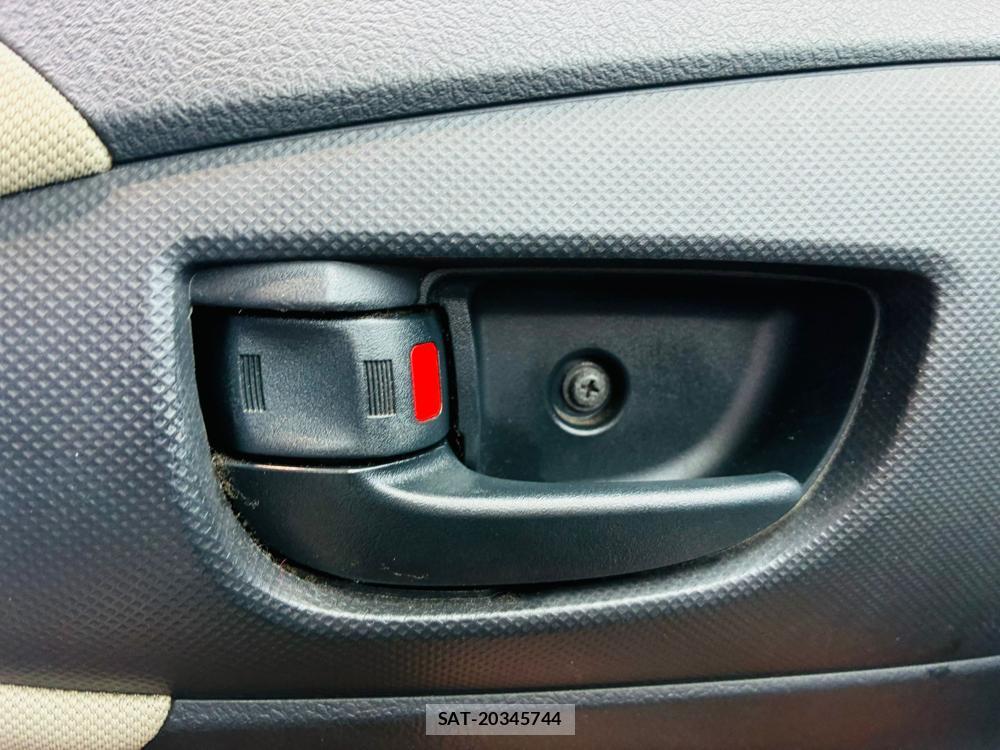 Toyota WISH 2010-10 7860326-21