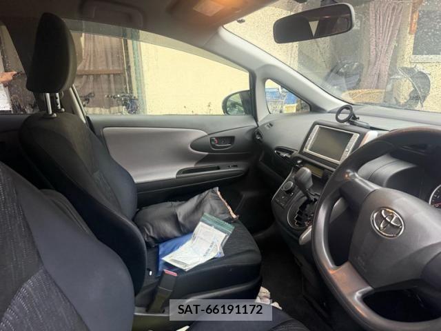 Toyota WISH 2010-03 7964477-12