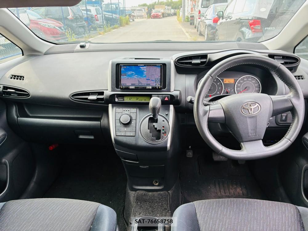 Toyota WISH 2011-05 7781698-12