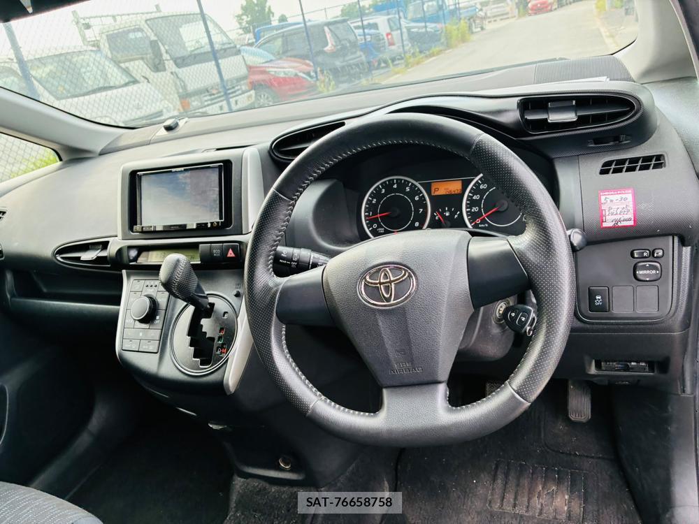 Toyota WISH 2011-05 7781698-14