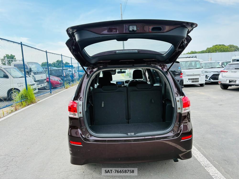 Toyota WISH 2011-05 7781698-26