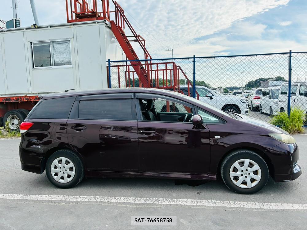 Toyota WISH 2011-05 7781698-5
