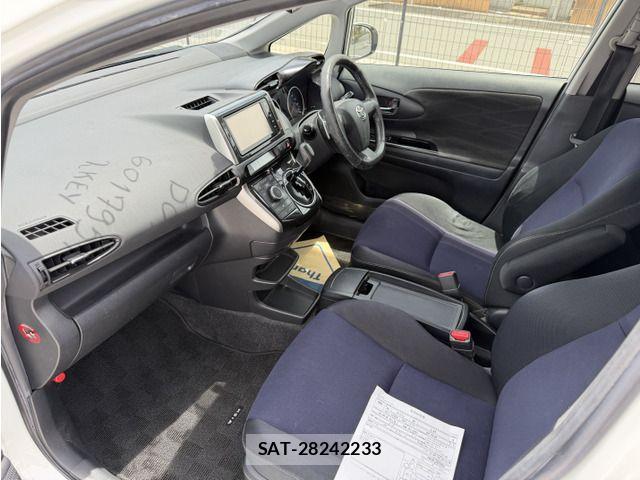 Toyota WISH 2014-10 7981629-18
