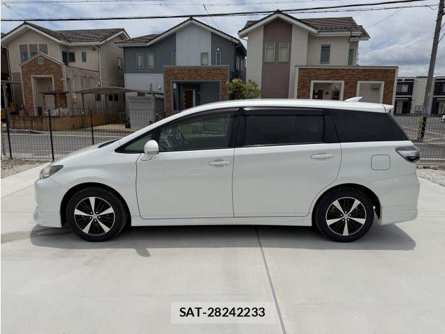 Toyota WISH 2014-10 7981629-4