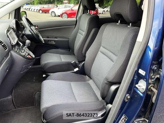 Toyota WISH 2005-05 8039319-7
