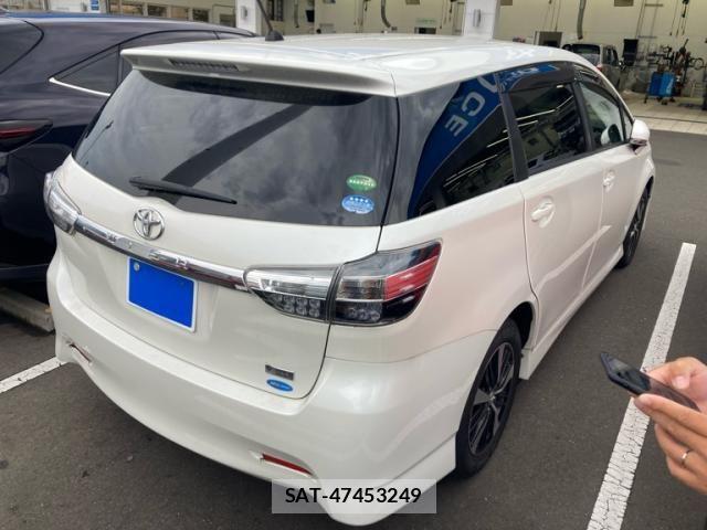 Toyota WISH 2016-10 8039302-7