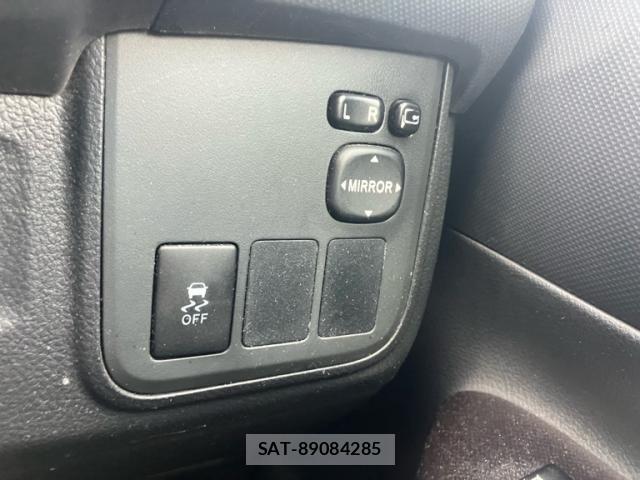 Toyota WISH 2016-02 8039317-11