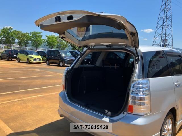 Toyota WISH 2003-03 8039324-12