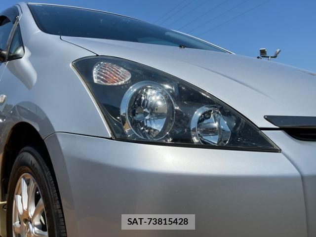 Toyota WISH 2003-03 8039324-1