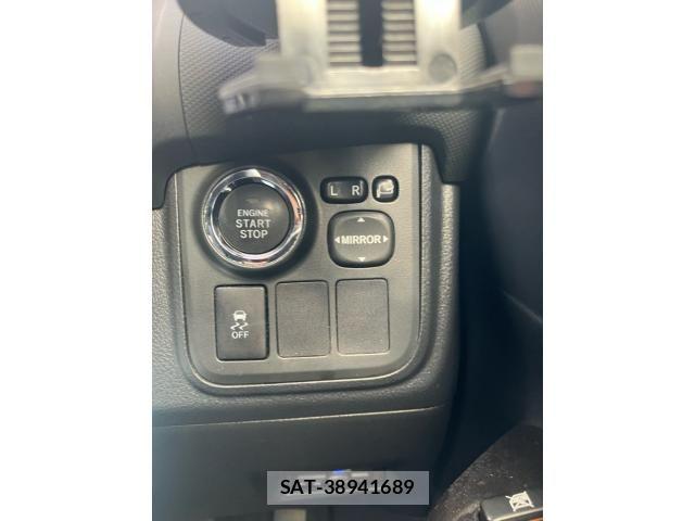 Toyota WISH 2014-03 8039310-18