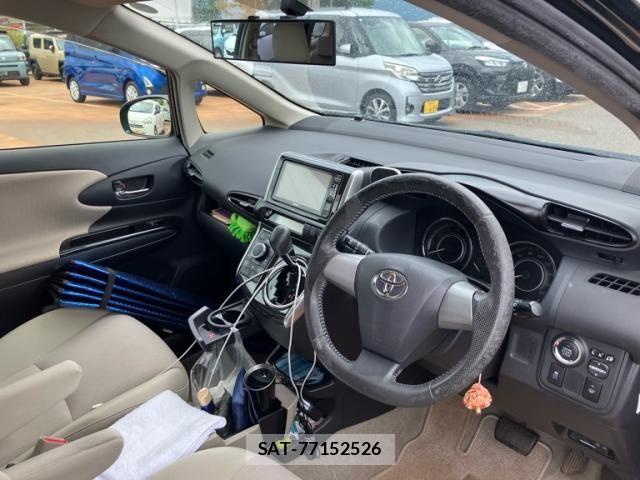 Toyota WISH 2015-11 8039308-12