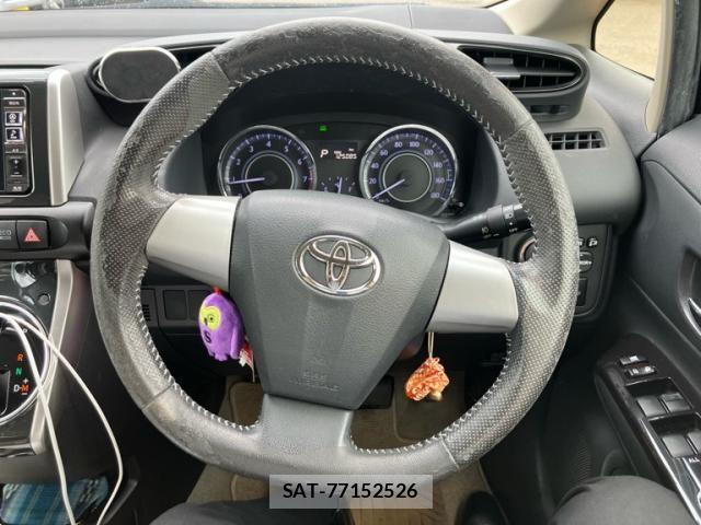 Toyota WISH 2015-11 8039308-16