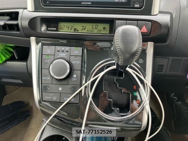 Toyota WISH 2015-11 8039308-22