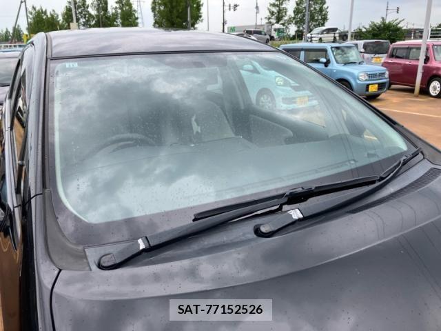 Toyota WISH 2015-11 8039308-2