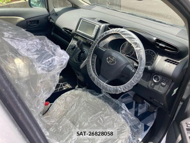 Toyota WISH 2010-07 8039329-25