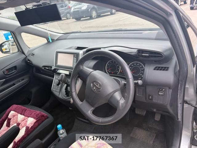 Toyota WISH 2010-06 8039318-4