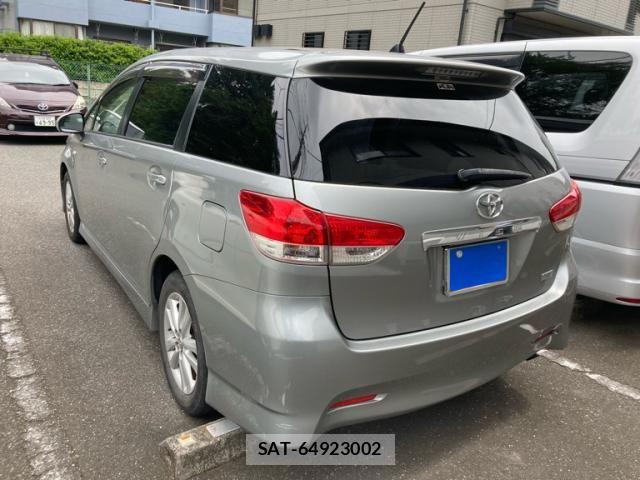 Toyota WISH 2011-07 8039309-3