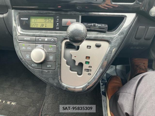 Toyota WISH 2009-02 8039327-14