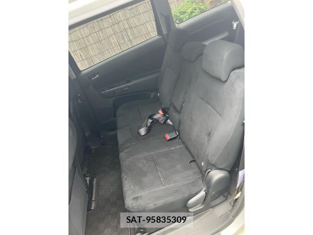 Toyota WISH 2009-02 8039327-19