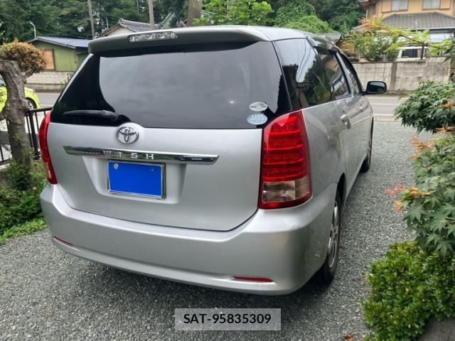 Toyota WISH 2009-02 8039327-3