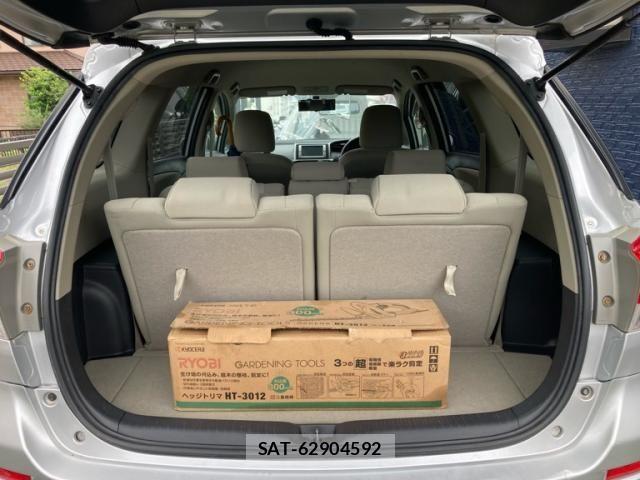 Toyota WISH 2010-03 8076211-7
