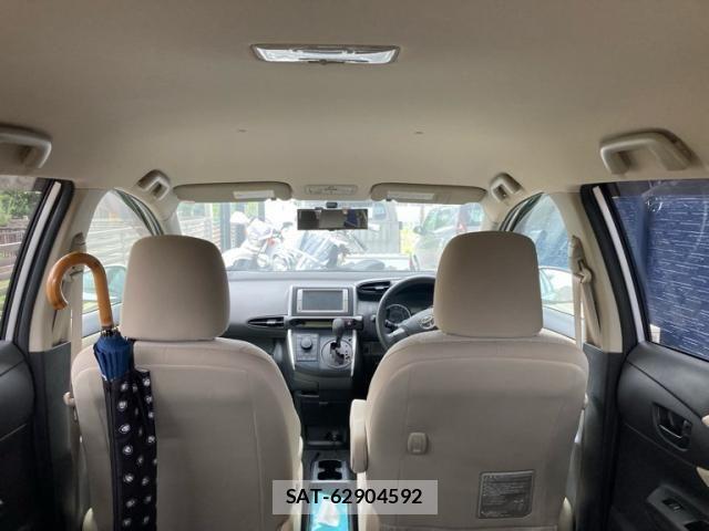 Toyota WISH 2010-03 8076211-8