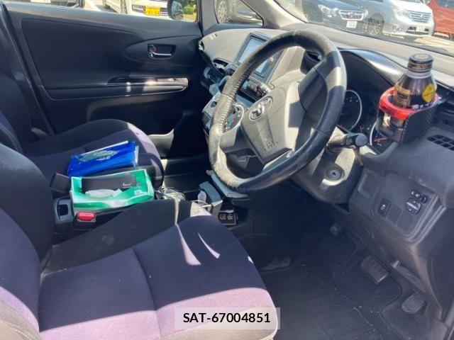 Toyota WISH 2013-10 8102853-11